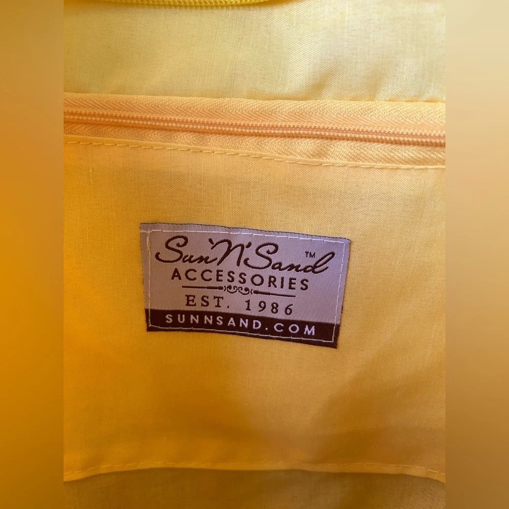 Sun N Sand Beach Summer Tote Bag Straw Yellow Purse Zipper Closure Vacation Bag